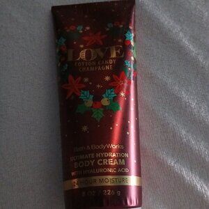 Love cotton candy champagne Bath & Body Works lotion